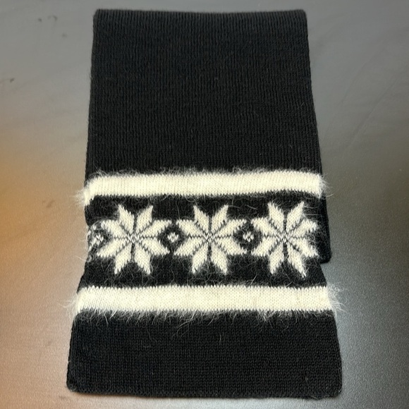 Vintage Boundary Waters 100% Wool Scarf Black and White - Picture 2 of 7
